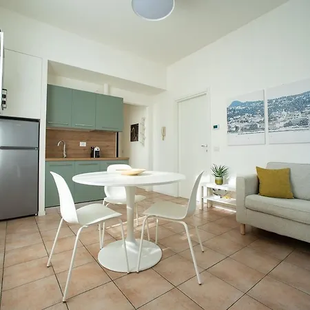 Levante -walking Distance To Center- Free Onsite Parking 公寓 *