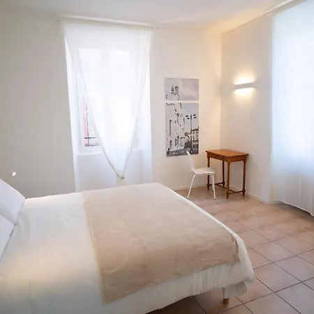Levante -walking Distance To Center- Free Onsite Parking 公寓